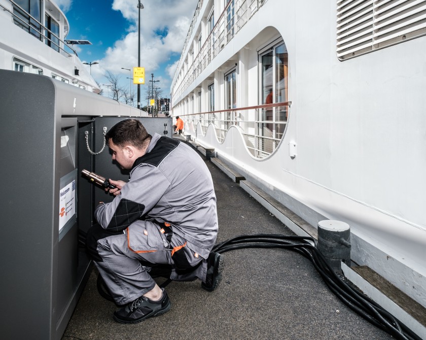Walstroom riviercruiseschip